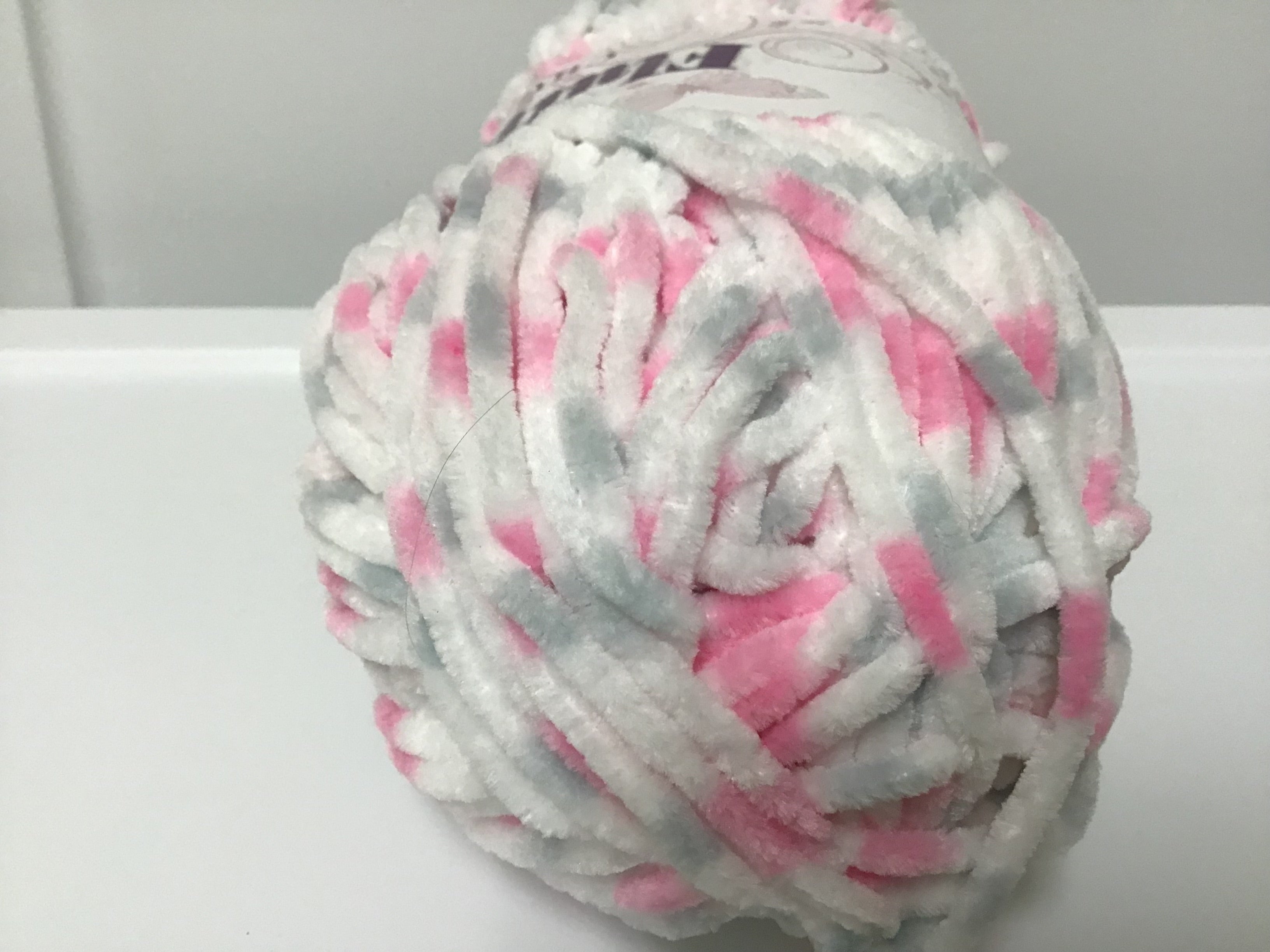 Flutterby super chunky yarn deals